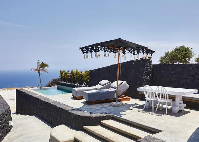 Theano Cave Suites & Villas