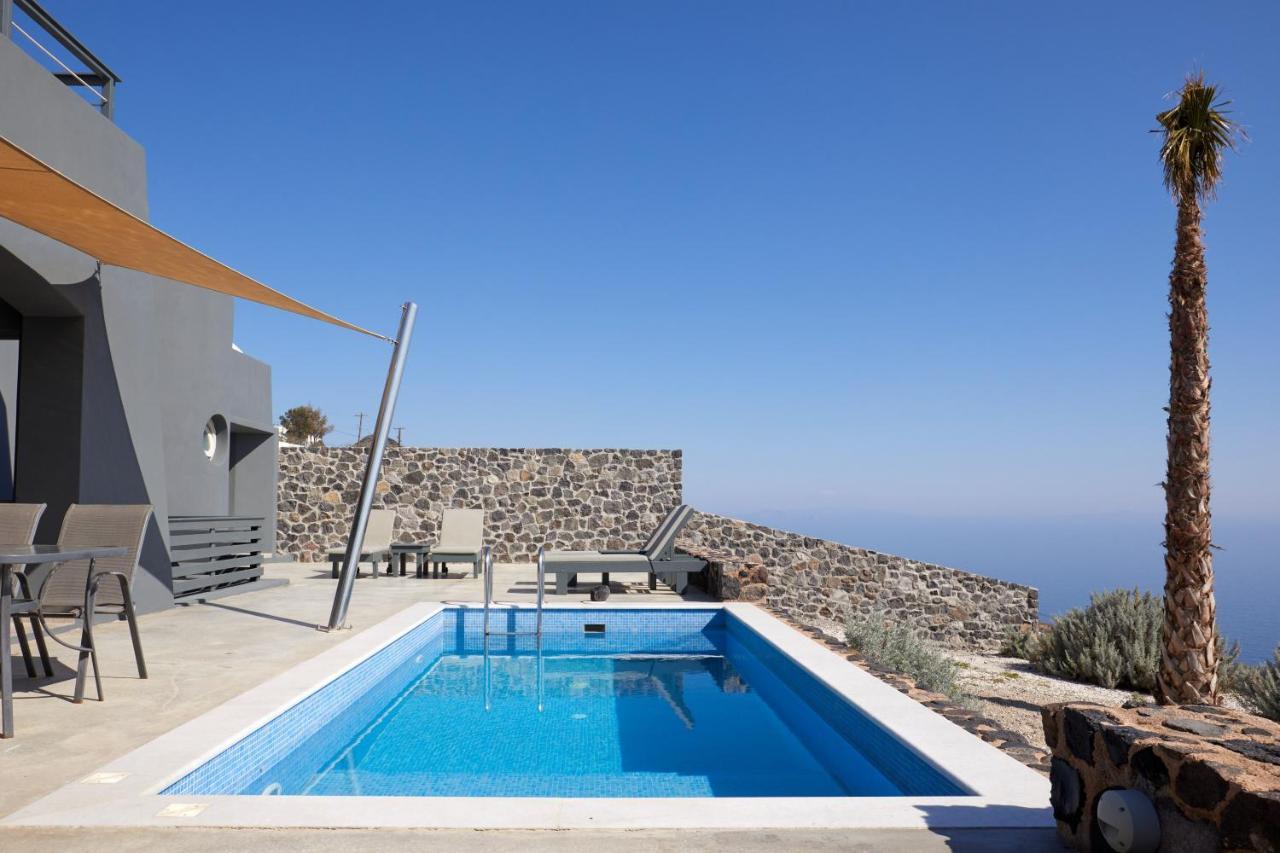 Theano Cave & Hotel Imerovigli (Santorini)