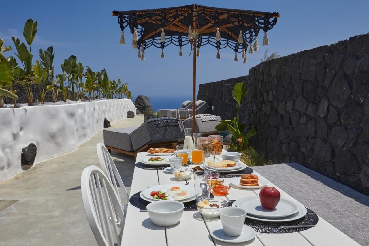Theano Cave & Hotel Imerovigli (Santorini)